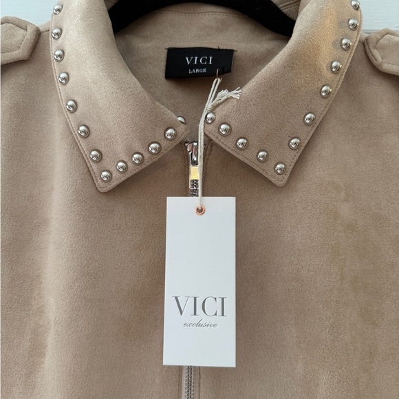Vici Exclusive Beige Studded Bomber Jacket NWT - Picture 2 of 5